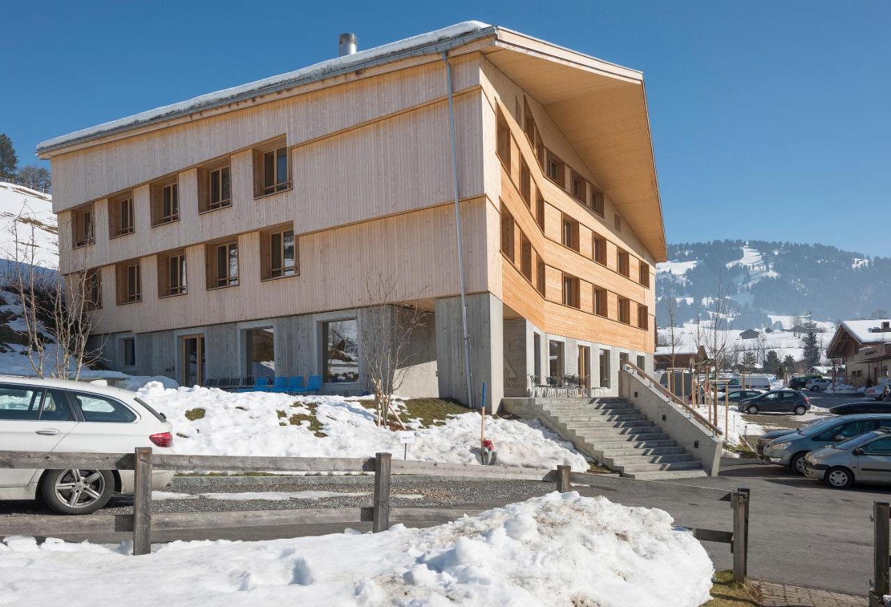 Saanen Gstaad Youth Hostel Екстер'єр фото