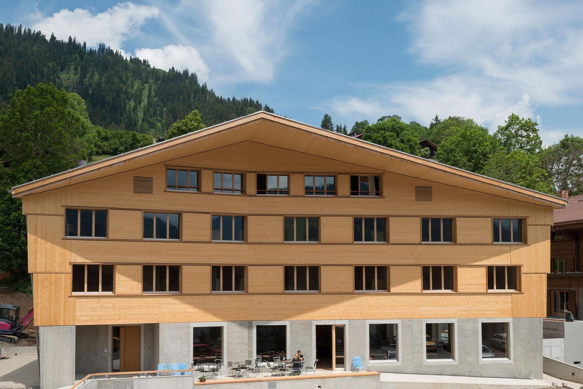 Saanen Gstaad Youth Hostel Екстер'єр фото