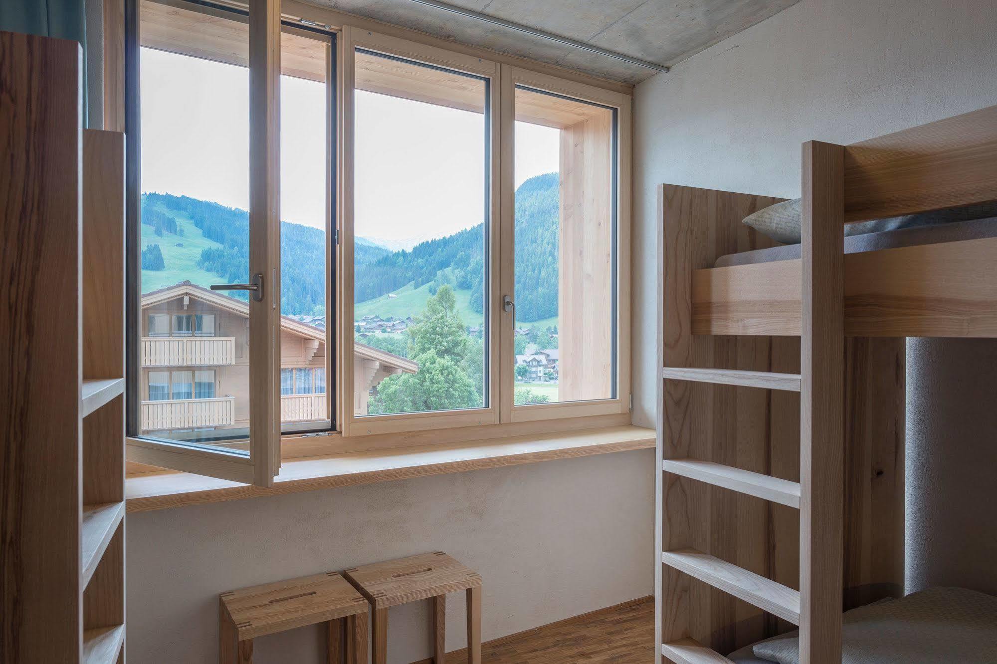 Saanen Gstaad Youth Hostel Екстер'єр фото