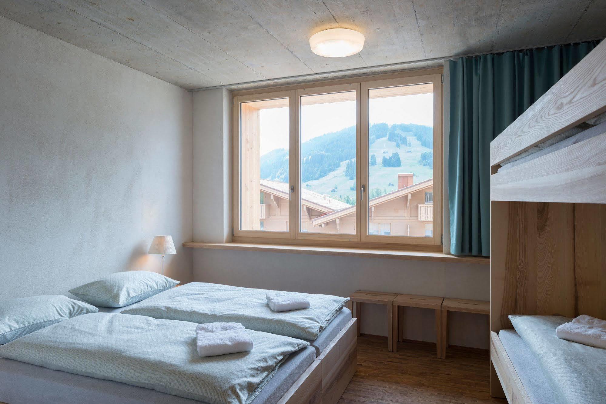 Saanen Gstaad Youth Hostel Екстер'єр фото