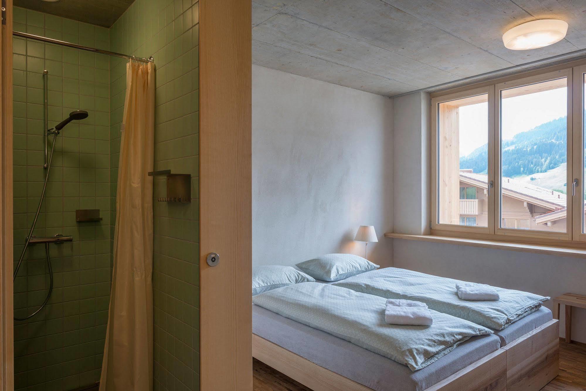 Saanen Gstaad Youth Hostel Екстер'єр фото